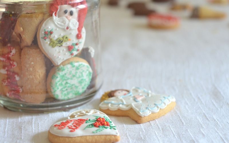 5 Quick and Easy Christmas Cookie Recipes | Frugal Fun Mom